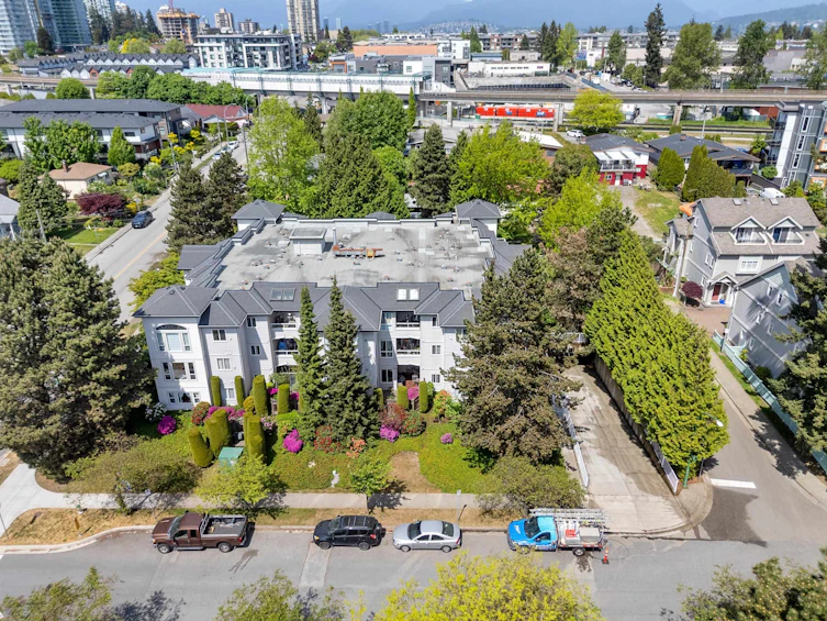 202-7188 Royal Oak Avenue, Burnaby, BC, V5J 4J4 - 2