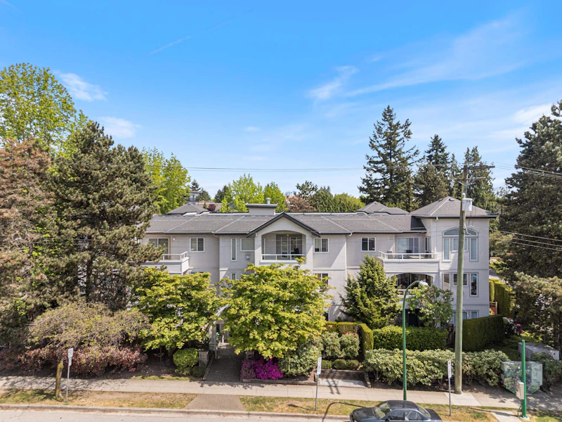 202 - 7188 Royal Oak Avenue, Burnaby BC V5J 4J4