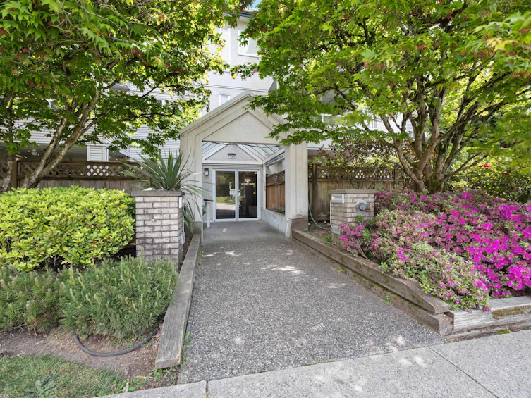 202-7188 Royal Oak Avenue, Burnaby, BC, V5J 4J4 - 3