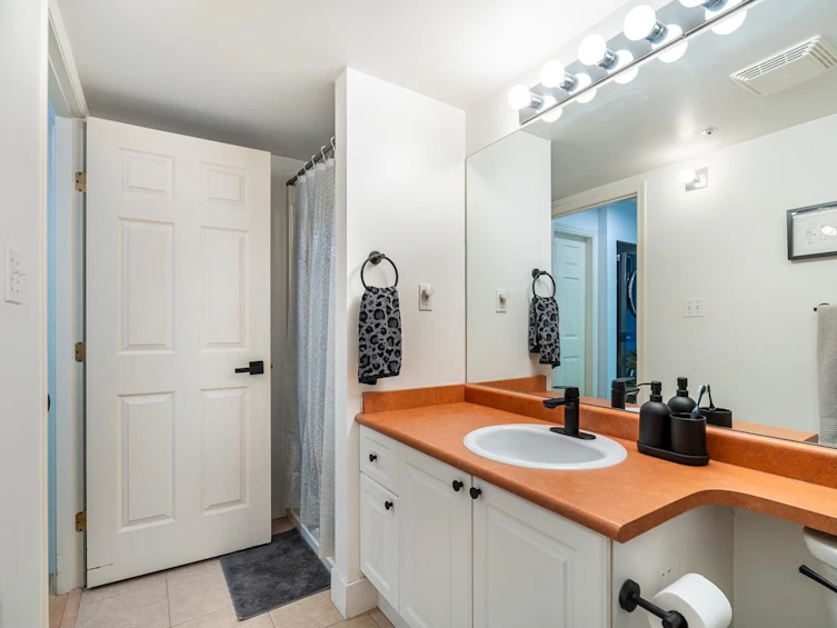 408-3070 Guildford Way, Coquitlam, BC, V3B 7R8 - 22