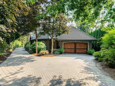 18638 54a Avenue - 4