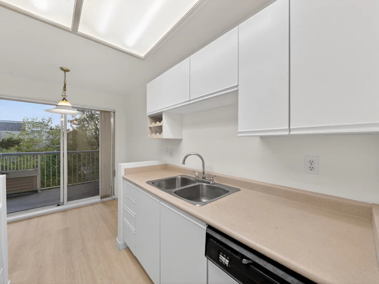 303-8535 Jones Road, Richmond, BC, V6Y 1L7 - 7