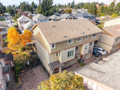 15-7867 120 Street - 3
