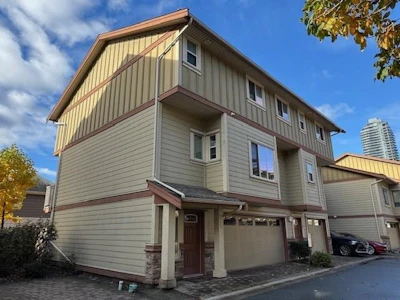 15-7867 120 Street - 2