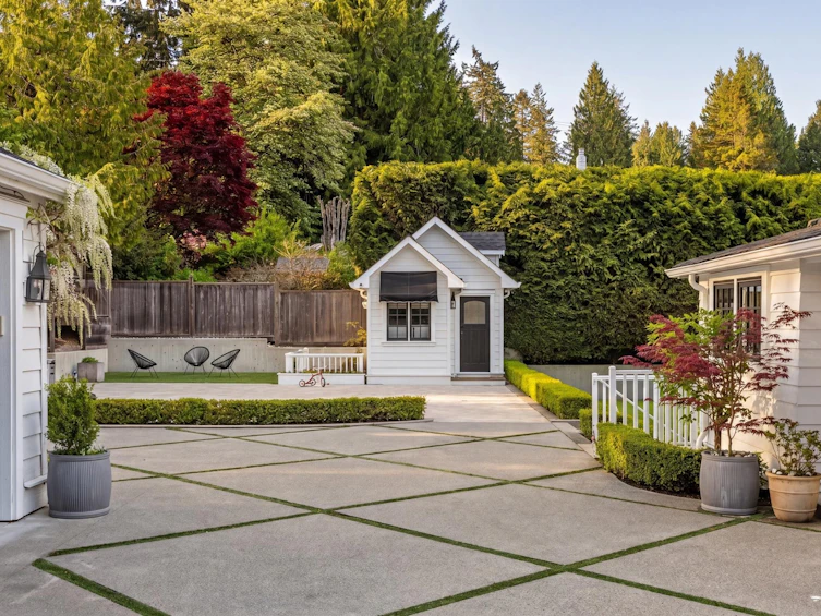 360 E Windsor Road, North Vancouver, BC, V7N 1K1 - 37