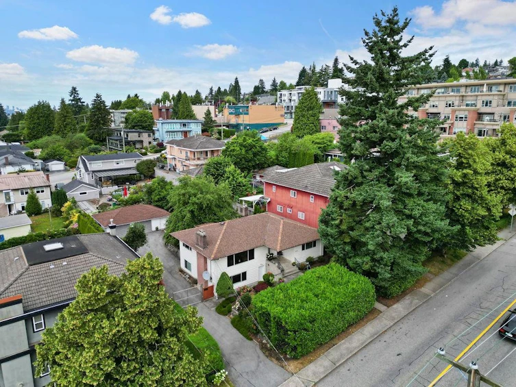535 Holdom Avenue, Burnaby, BC, V5B 3V3 - 2