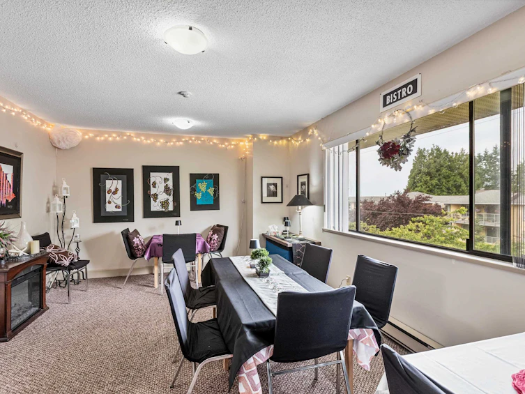 204-1458 Blackwood Street, Surrey, BC, V4B 3V4 - 23