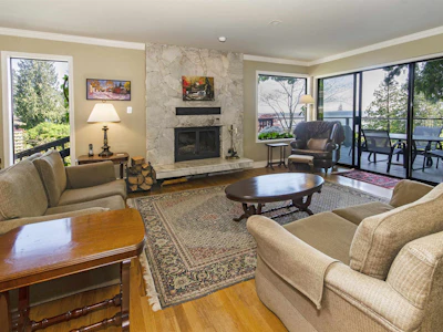 2440 Queens Avenue - 5