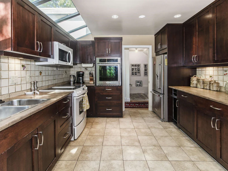 2440 Queens Avenue, West Vancouver, BC, V7V 2Y6 - 10