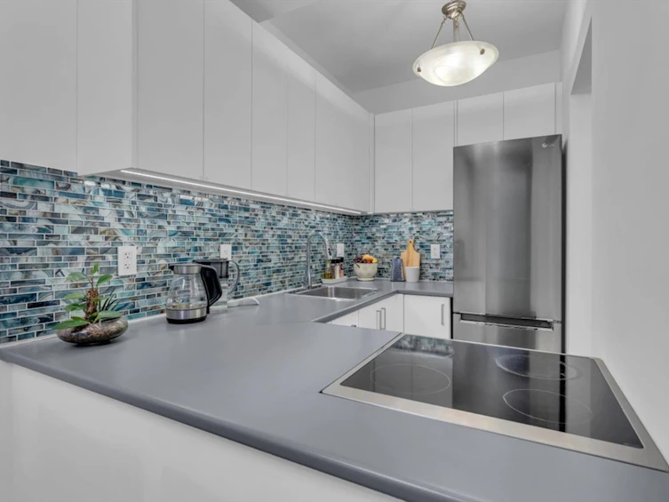207-1655 Nelson Street, Vancouver, BC, V6G 1M4 - 8