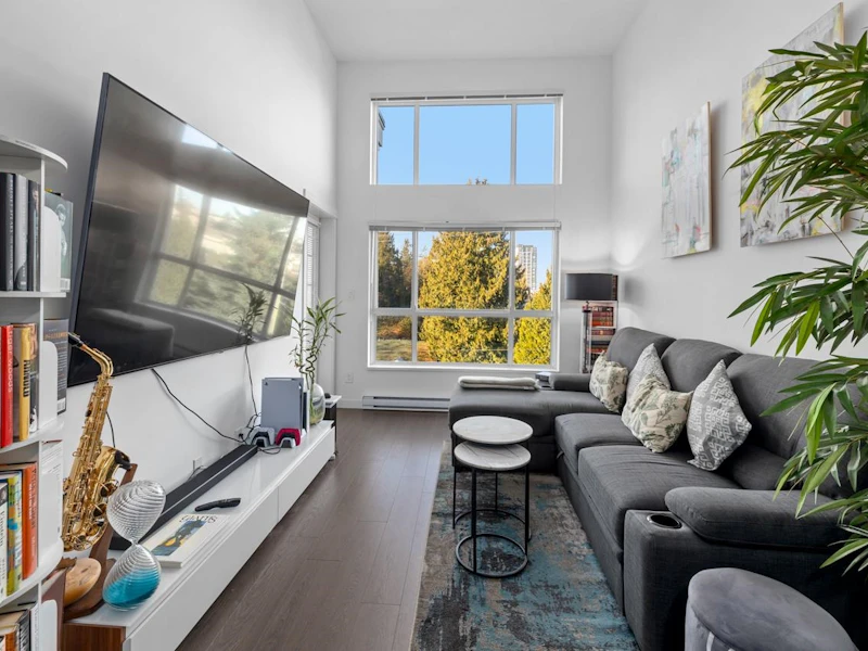 405 - 10688 140th Street, Surrey BC