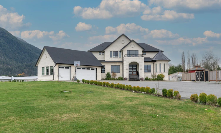 8528 Sylvester Road