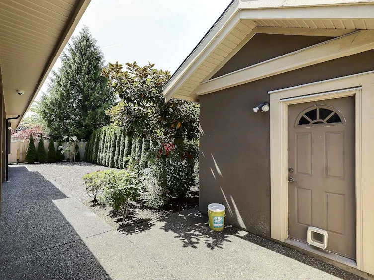 8151 Dalemore Road, Richmond, BC, V7C 2A5 - 40