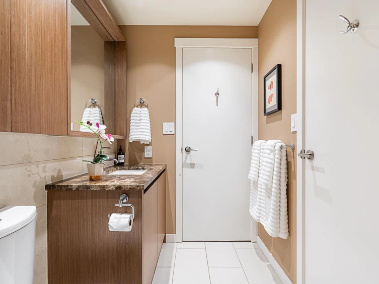 202-135 W 2nd Street, North Vancouver, BC, V7M 0C5 - 14