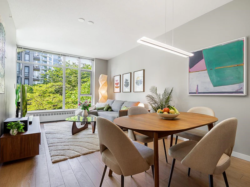 202 - 135 W 2nd Street, North Vancouver BC