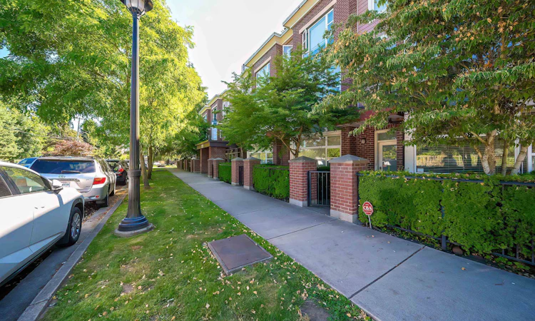 310-6611 Eckersley Road