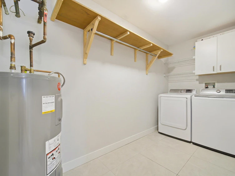 195-8333 Jones Road, Richmond, BC, V6Y 3W9 - 9
