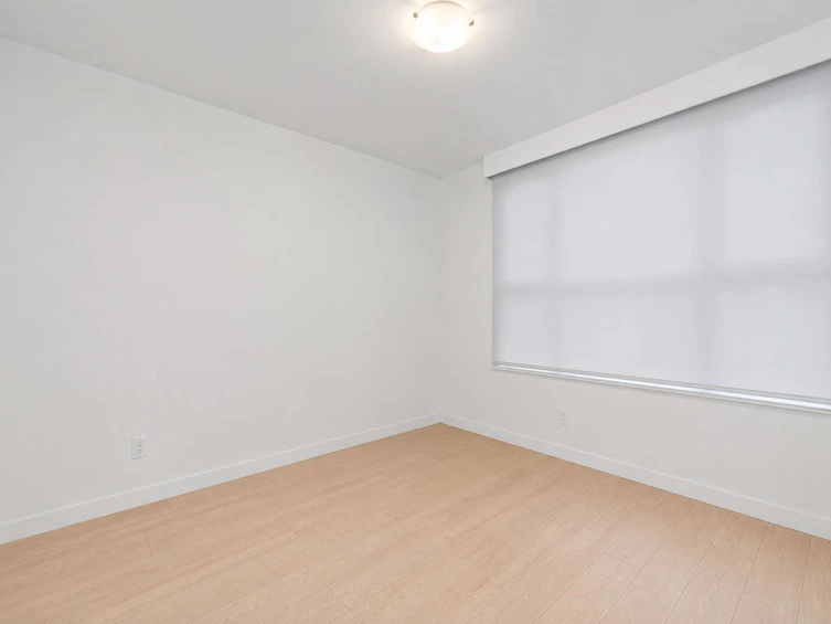 408-112 E 13th Street, North Vancouver, BC, V7L 0E4 - 10