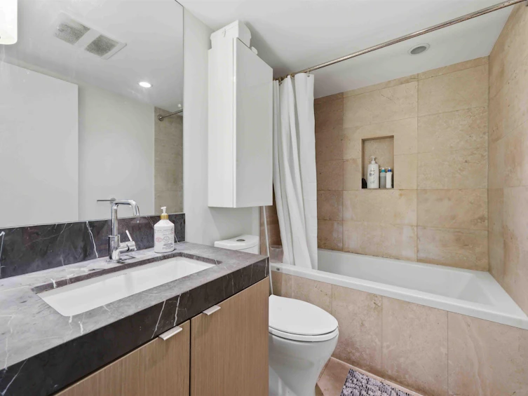 408-112 E 13th Street, North Vancouver, BC, V7L 0E4 - 14