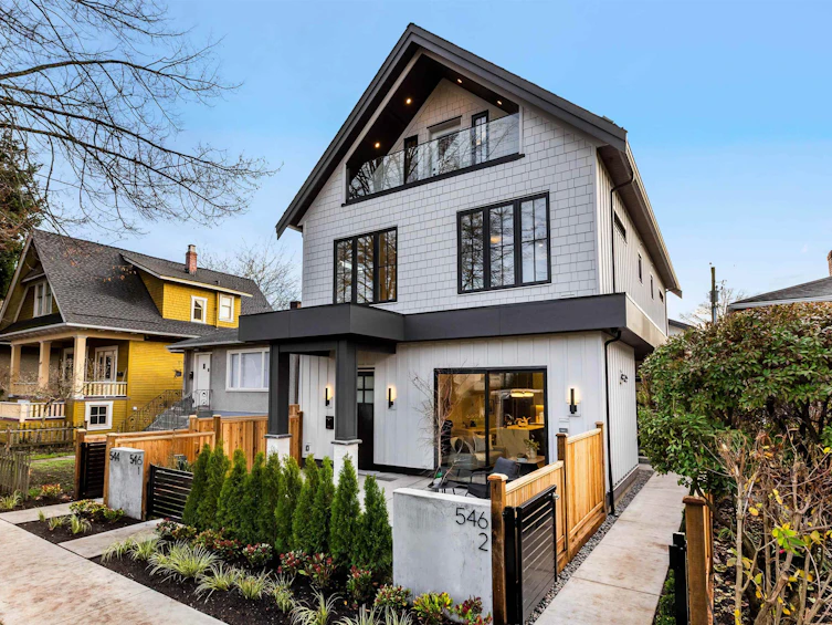 2-546 E 46th Avenue, Vancouver, BC, V5W 2A3