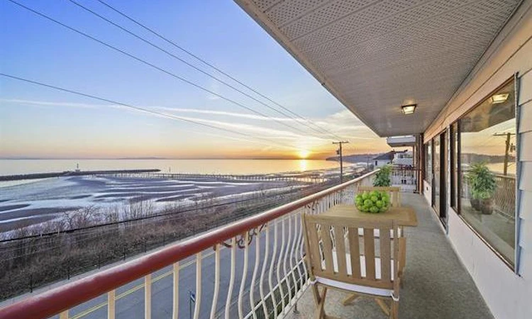 202-15147 Marine Drive