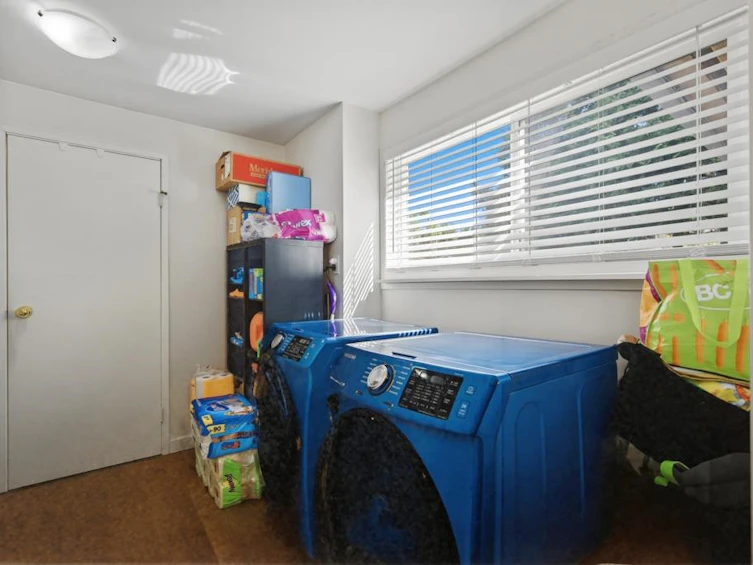 2416 Tolmie Avenue, Coquitlam, BC, V3K 3E7 - 32