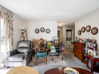 #212-4758 53 Street - 5
