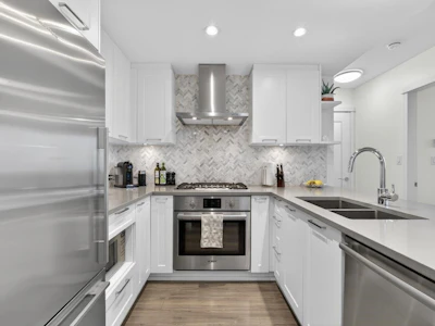 2101-520 Como Lake Avenue - 2