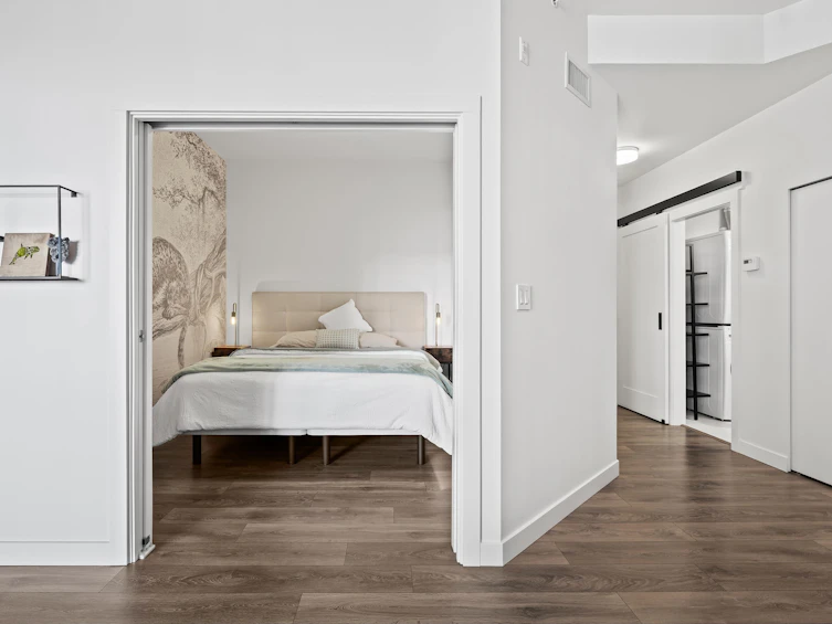305-105 W 2nd Street, North Vancouver, BC, V7M 0E3 - 9