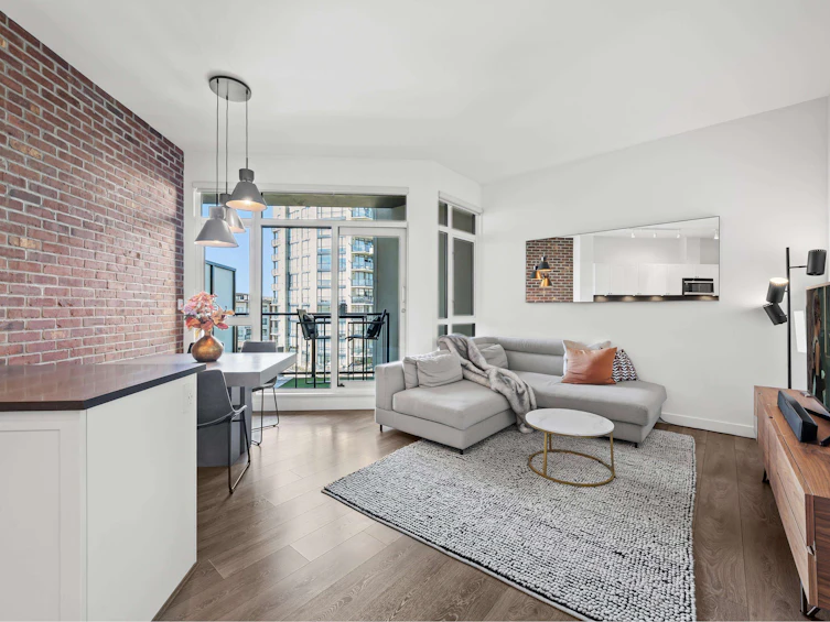 305-105 W 2nd Street, North Vancouver, BC, V7M 0E3 - 20
