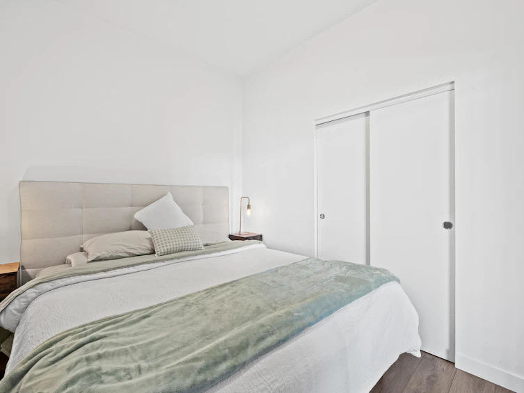 305-105 W 2nd Street, North Vancouver, BC, V7M 0E3 - 11
