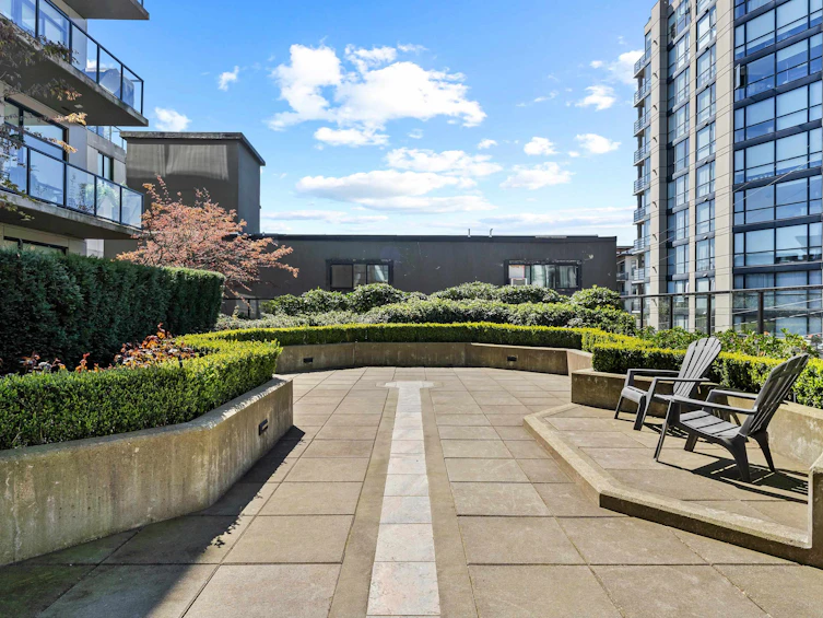 305-105 W 2nd Street, North Vancouver, BC, V7M 0E3 - 30
