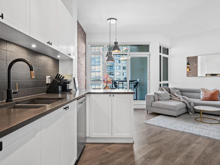 305-105 W 2nd Street, North Vancouver, BC, V7M 0E3 - 6