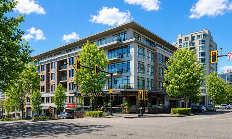 305-105 W 2nd Street
