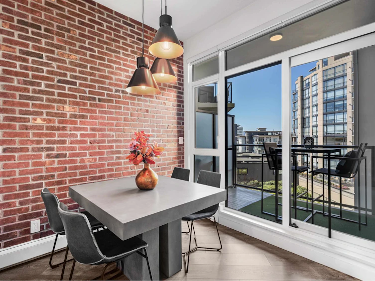 305-105 W 2nd Street, North Vancouver, BC, V7M 0E3 - 13