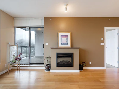1701-400 Capilano Road - 3
