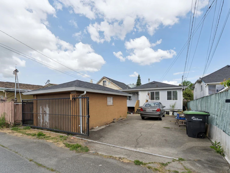 2248 Mannering Avenue, Vancouver, BC, V5N 3C4 - 23