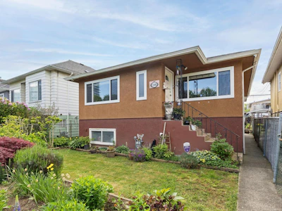 2248 Mannering Avenue - 2