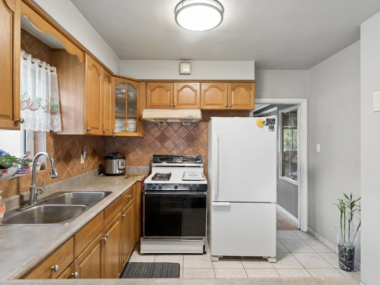 2248 Mannering Avenue, Vancouver, BC, V5N 3C4 - 14
