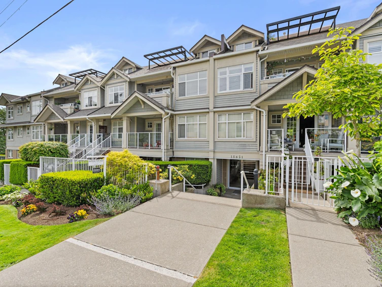 212-15621 Marine Drive, Surrey, BC, V4B 1E1 - 3