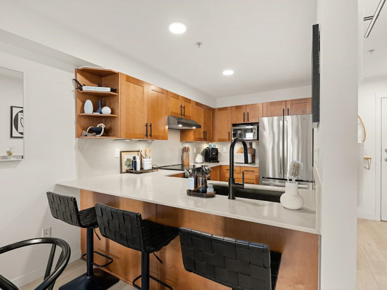 212-15621 Marine Drive, Surrey, BC, V4B 1E1 - 10