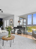 1706 295 Guildford Way