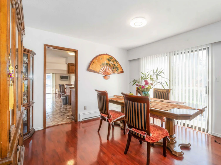 5820 Earles Street, Vancouver, BC, V5R 3S6 - 11