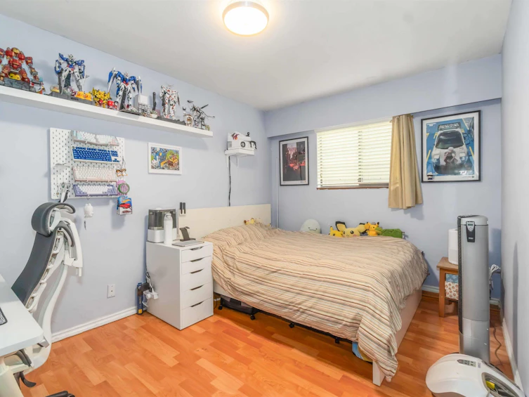 5820 Earles Street, Vancouver, BC, V5R 3S6 - 17