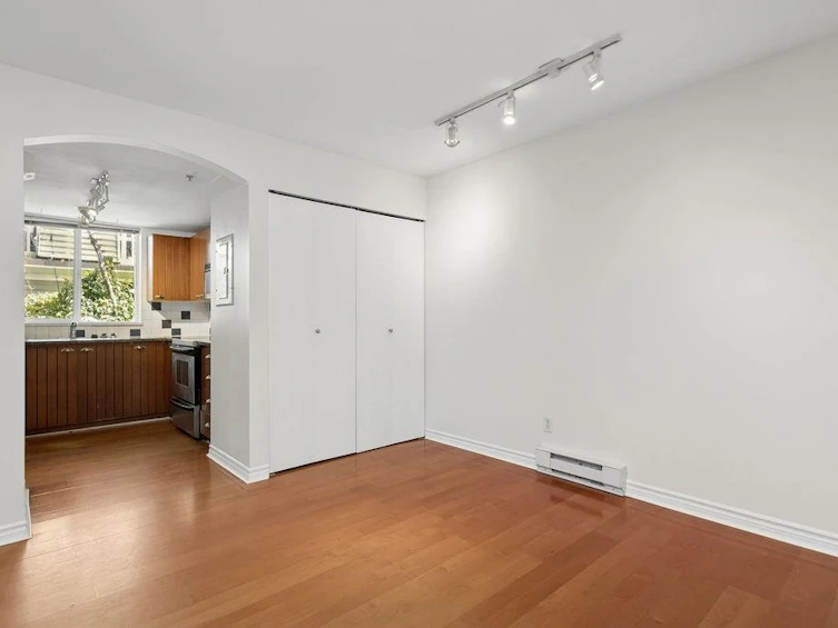 993 Lynn Valley Road, North Vancouver, BC, V7J 1Z6 - 13