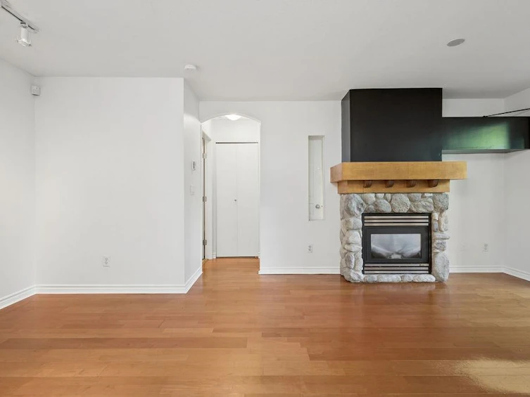 993 Lynn Valley Road, North Vancouver, BC, V7J 1Z6 - 7