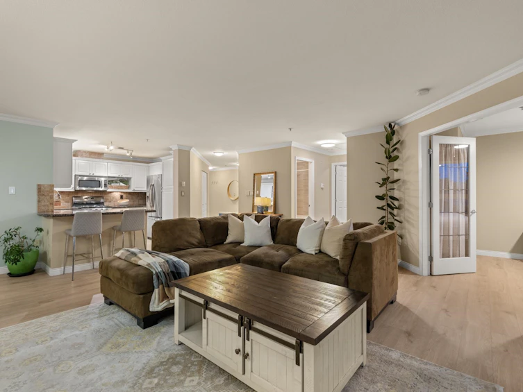 404-15220 Guildford Drive, Surrey, BC, V3R 0Y6 - 16