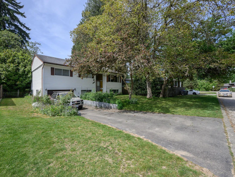 10973 144a Street, Surrey, BC, V3R 3P9 - 2