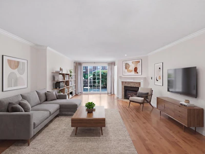 102-1140 55 Street - 5