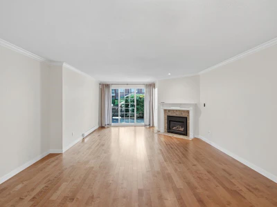 102-1140 55 Street - 2